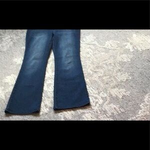 1822  flared blue jeans